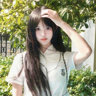 战火下的小花